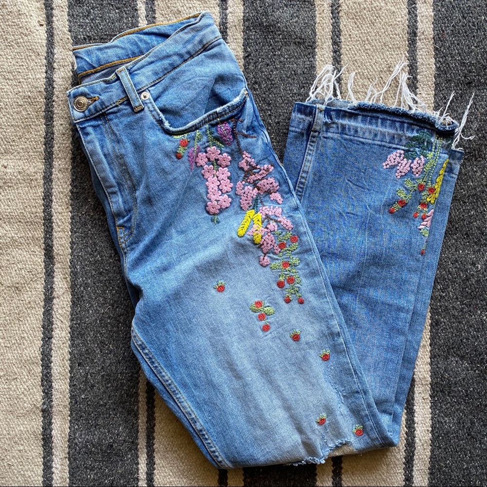 ZARA FLORAL EMBROIDERED JEANS